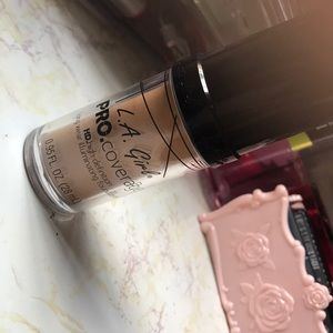 La girl pro coverage